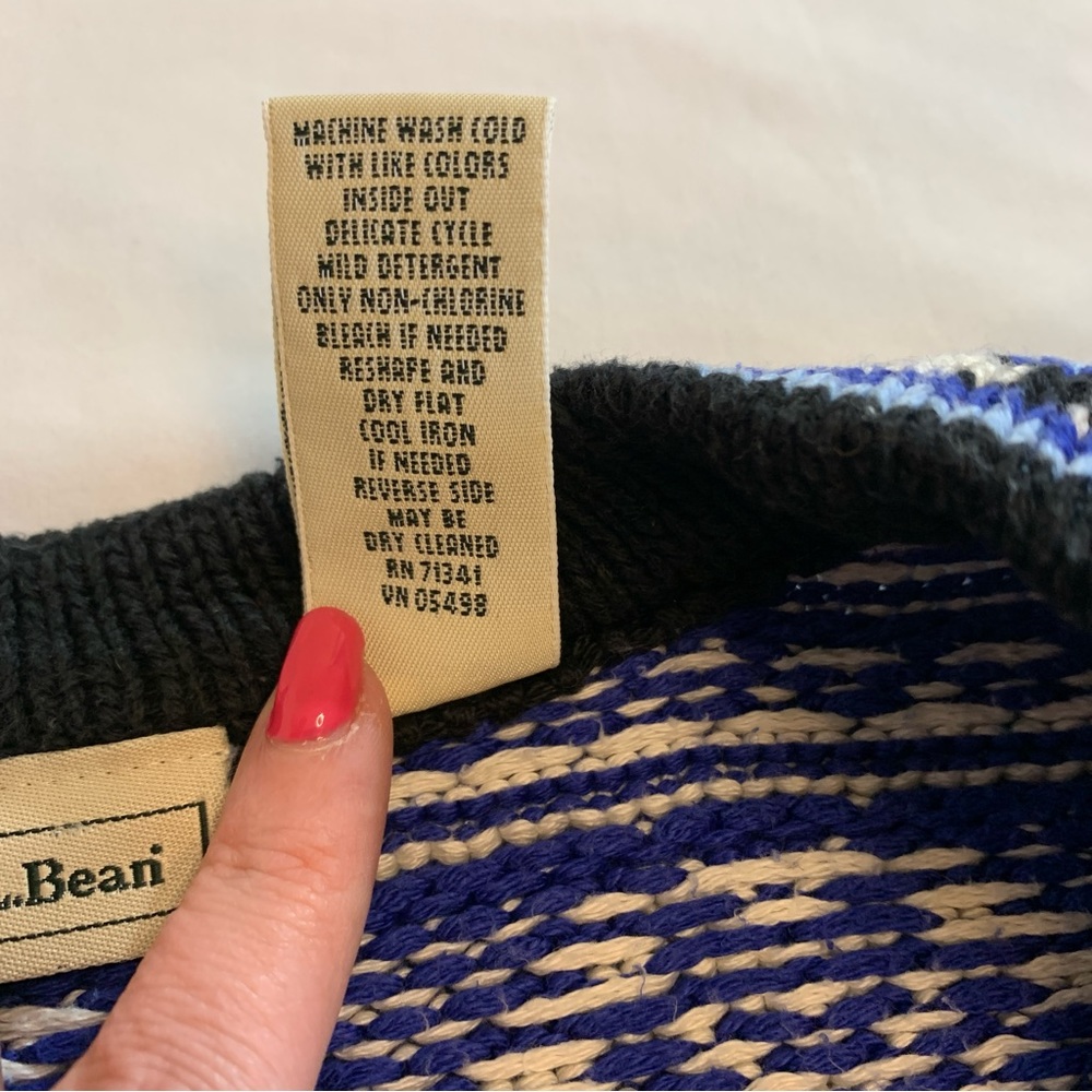 L.L. Bean Nordic Blue and White Sweater - Picture 7 of 9